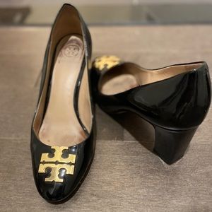 Tory Burch black pumps